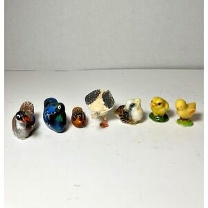 Seven Miniture Ceramic Figurines 3 Ducks, 2 Chicks, 1 Eagle &1 Goose 1/2"‎ to 1"